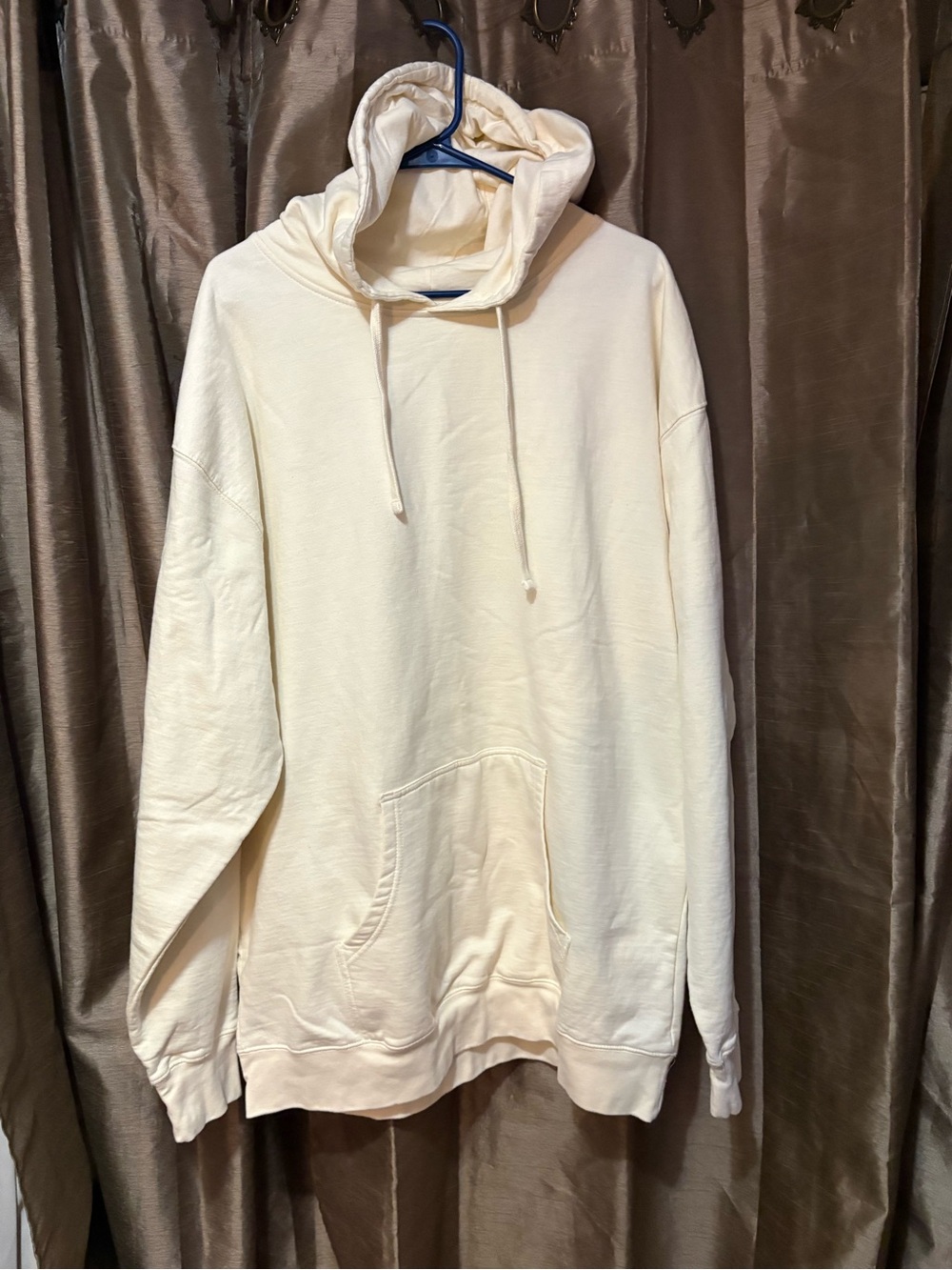Men's Cream Pullover Hoodie with Drawstring and Kangaroo Pocket